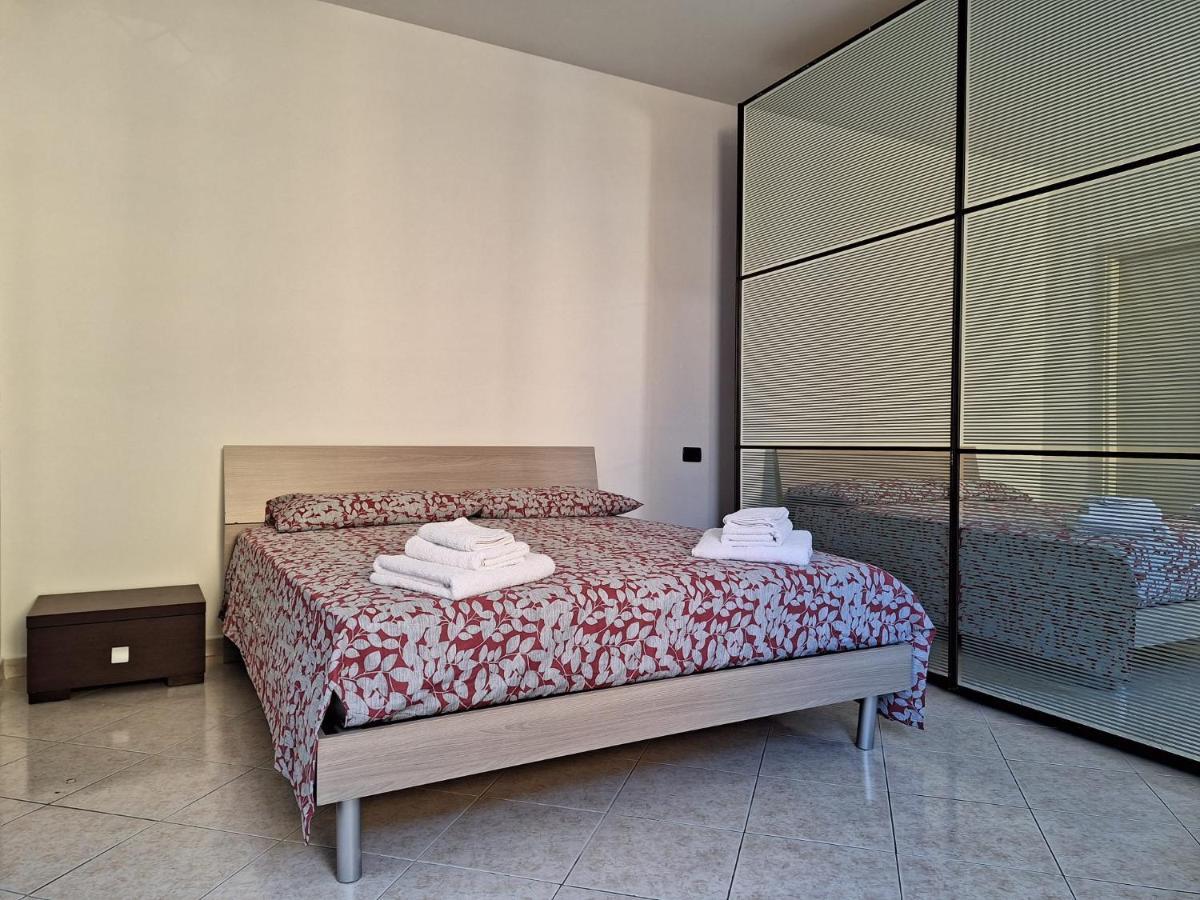 Appartamento La Casa Dei Nonni Malnate Exterior foto